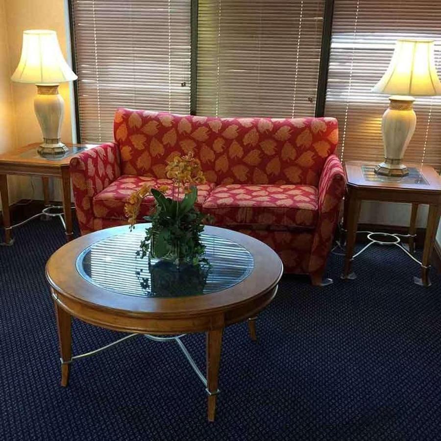 Astoria Hotel Danville North Buitenkant foto