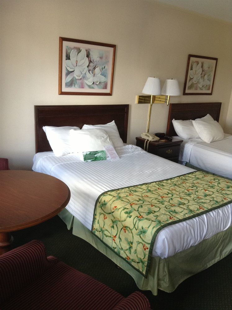 Astoria Hotel Danville North Buitenkant foto